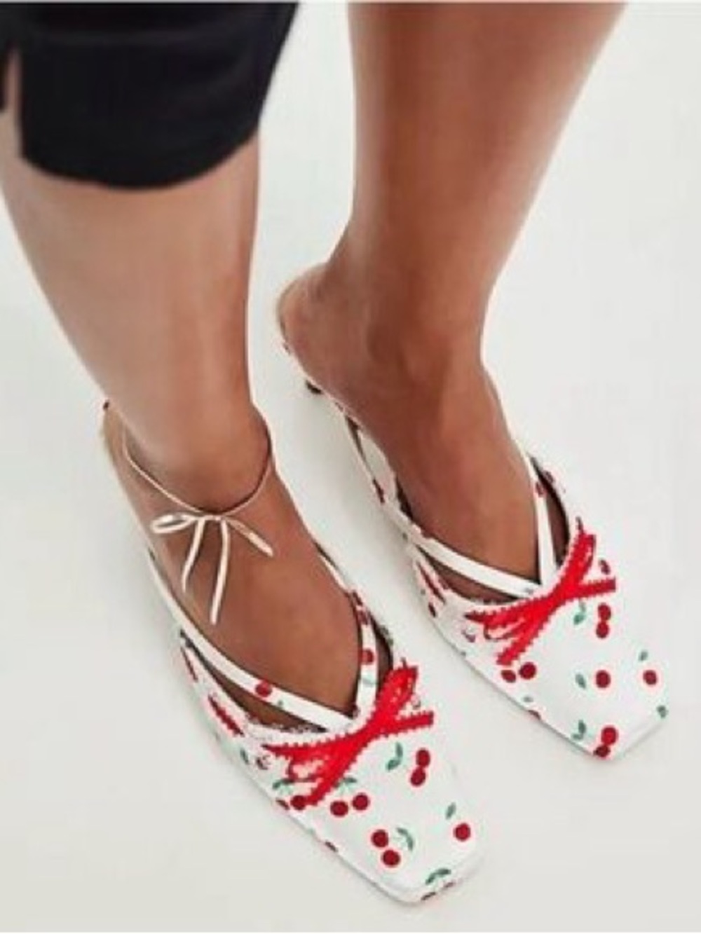 FOR LOVE & LEMONS Audrey. $389